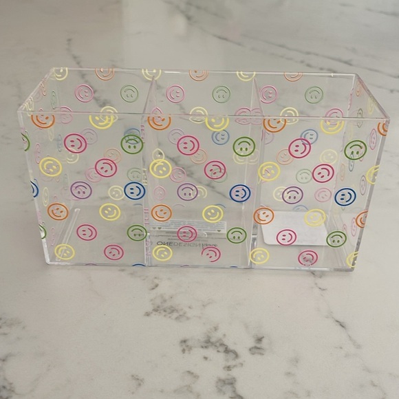 Other - Smiley Face acrylic Pen/Pencil/makeup brush Holder